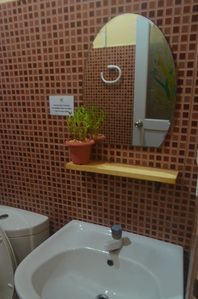 Zen Rooms Veraneante Resort Bohol 67/79