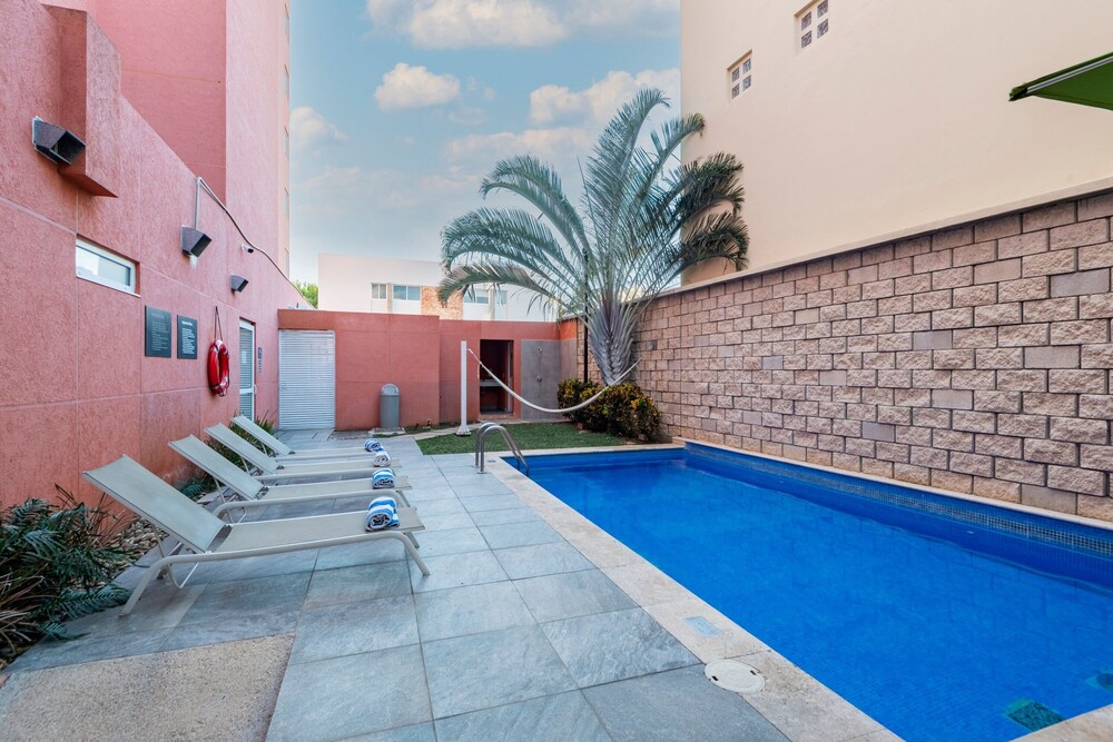 City Express Junior by Marriott Merida Altabrisa 25/47