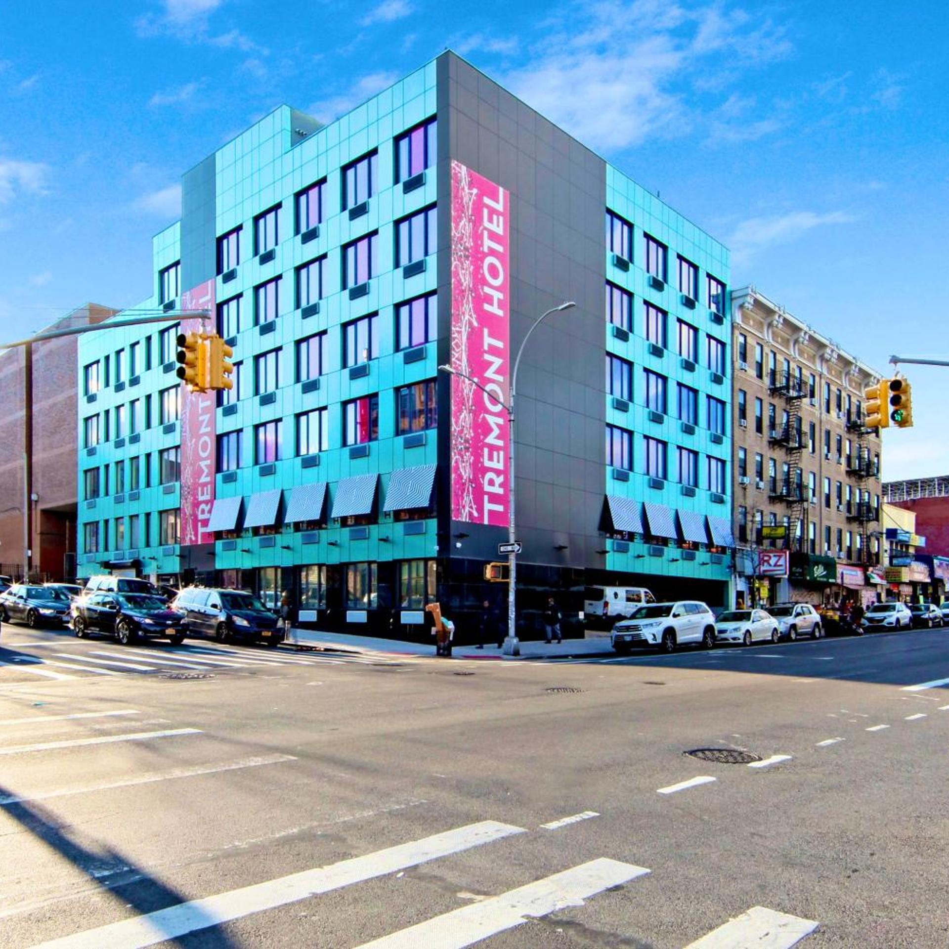Tremont Hotel Bronx 39/50