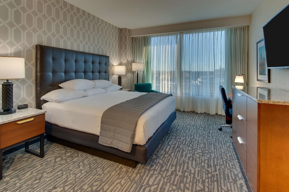 Drury Plaza Hotel Nashville Downtown 10/50