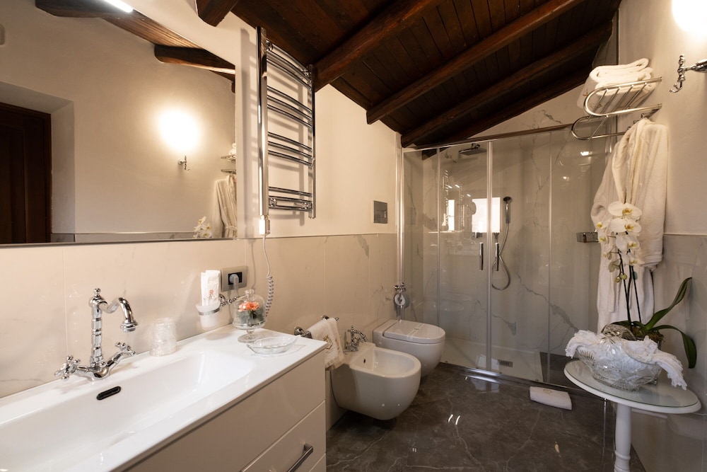 Villa Del Gattopardo Suites & Spa 48/50