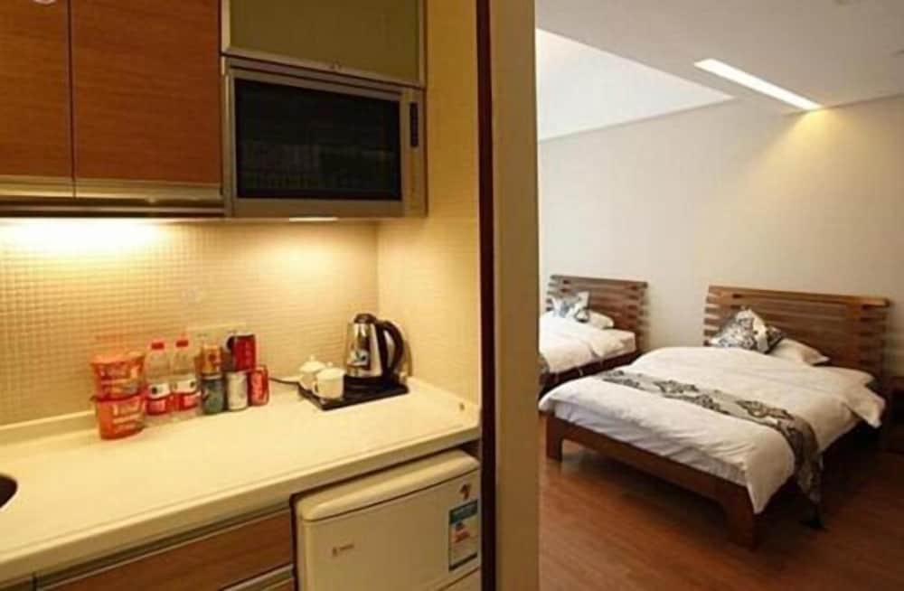 Hangzhou Yilin Apartments 11/34