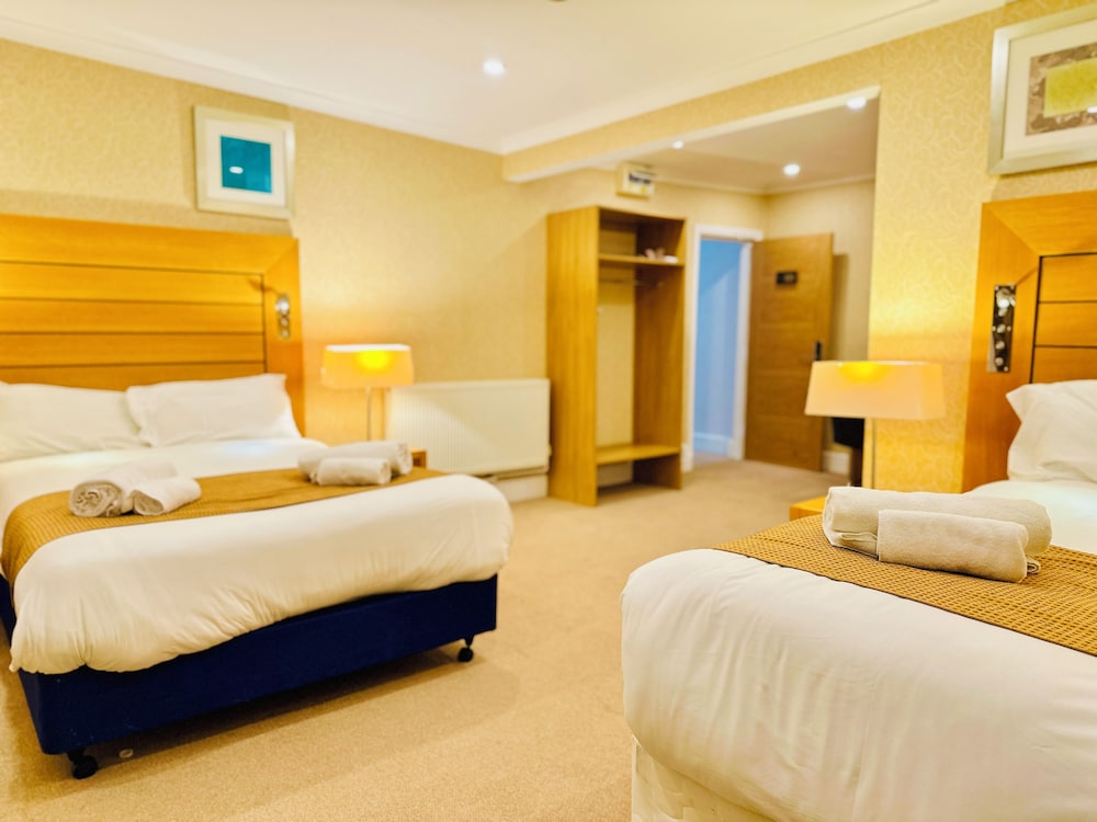 OYO Crown Hotel Stone 8/50