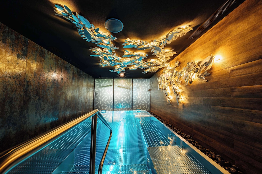 Radisson Blu Carlton 33/73