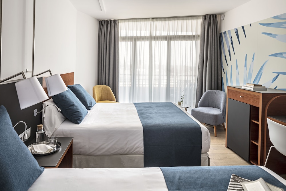 Aqua Hotel Onabrava 25/71