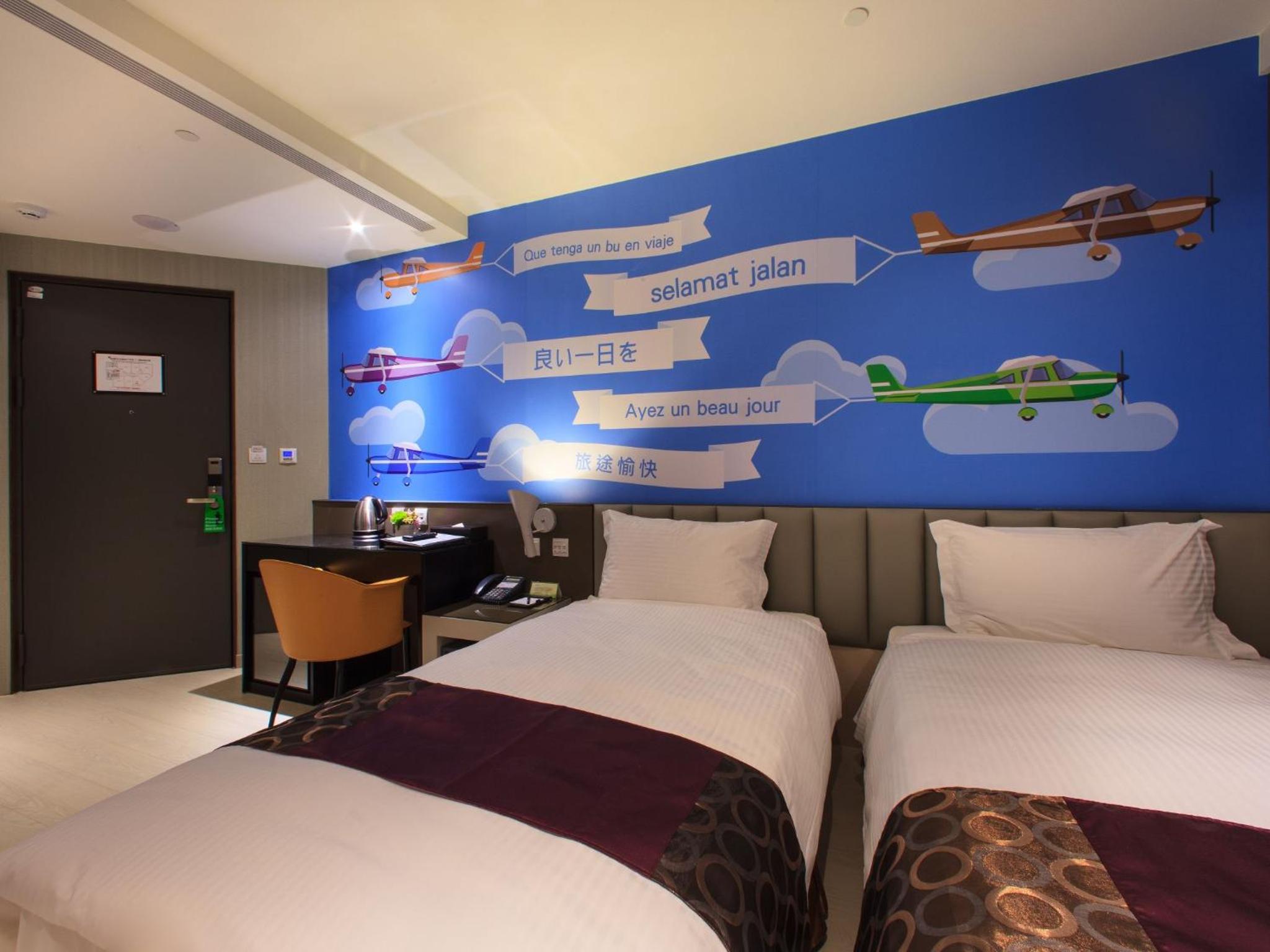 Standard, Twin Beds