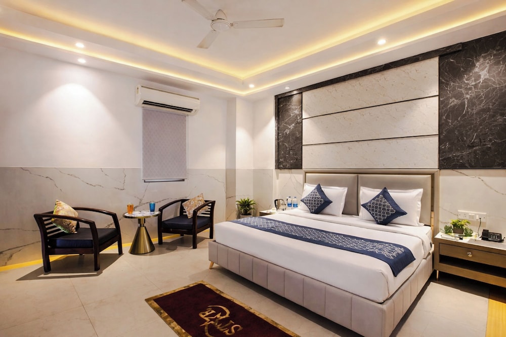 AIRPORT HOTEL DELHI 37 12/64