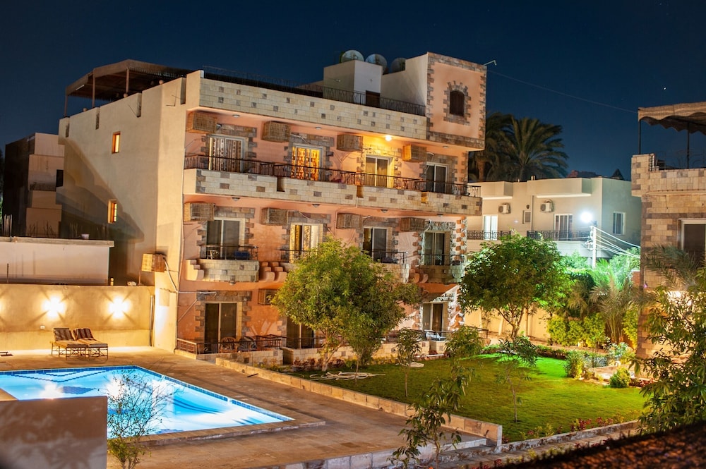 Memnon Hotel Luxor
