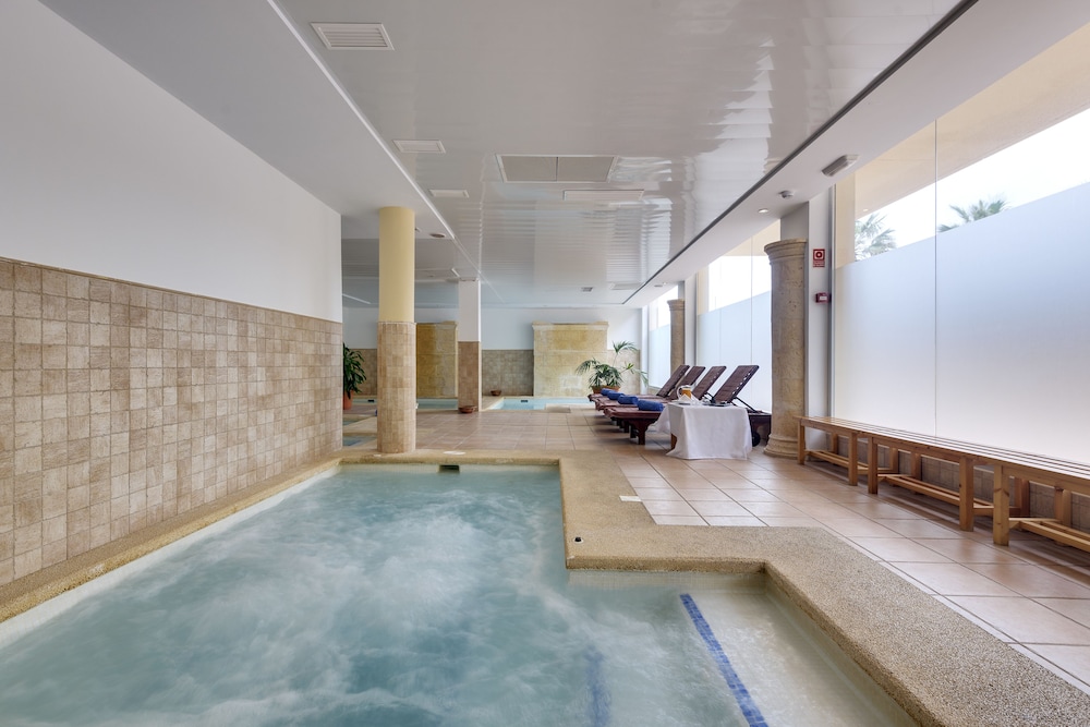 Cabogata Beach Hotel Spa 39/68
