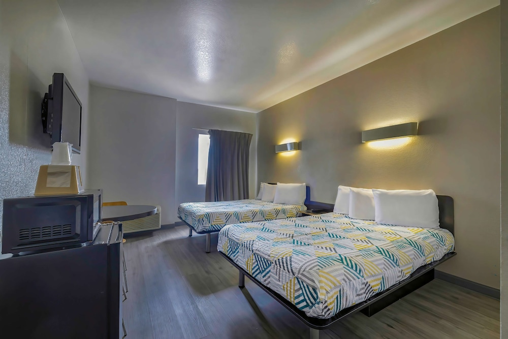 Motel6 Cedar Park, TX 8/31