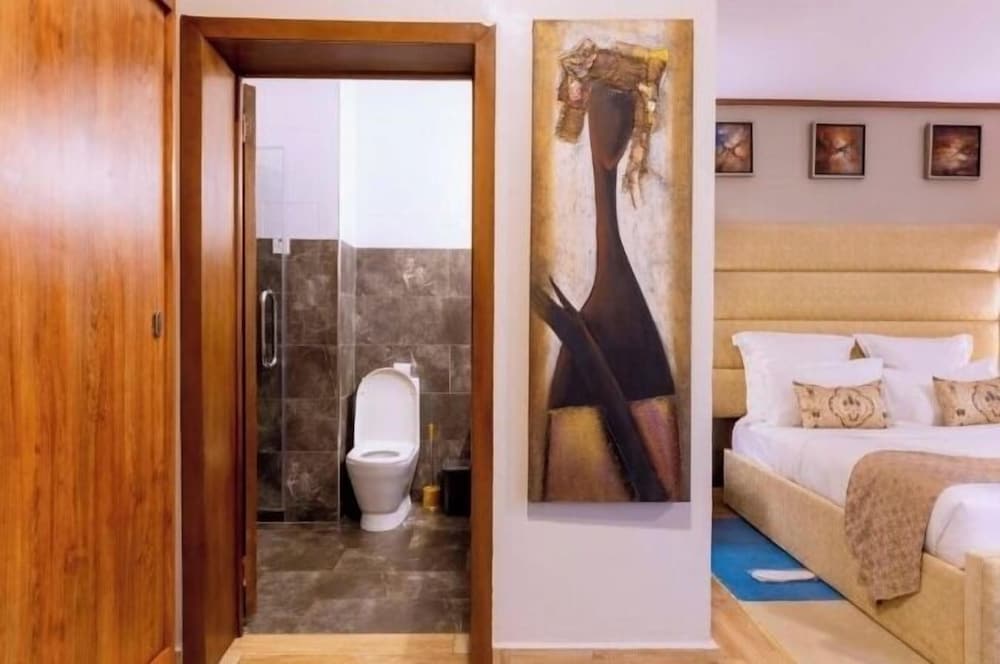 Legend Hotel 59/59