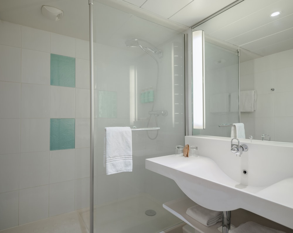 Novotel Nantes Carquefou 74/75