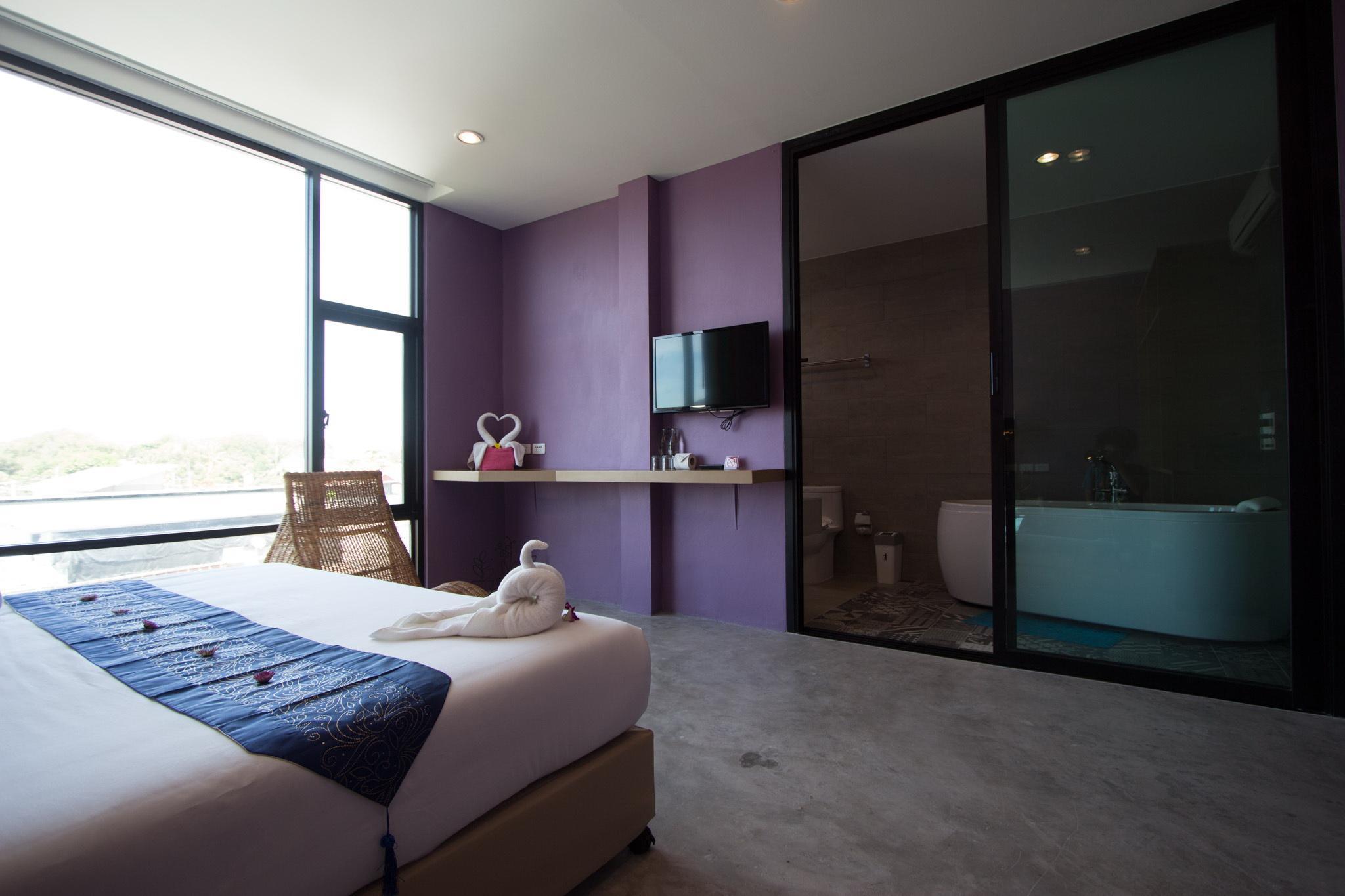 Room, Double Bed, Bathtub