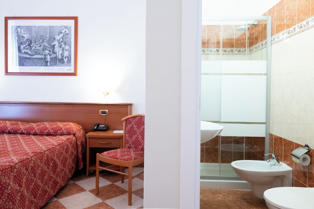 Hotel Romantica 39/60