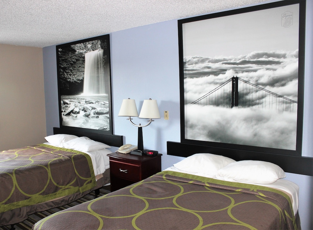 Super 8 by Wyndham Tuscaloosa 18/47