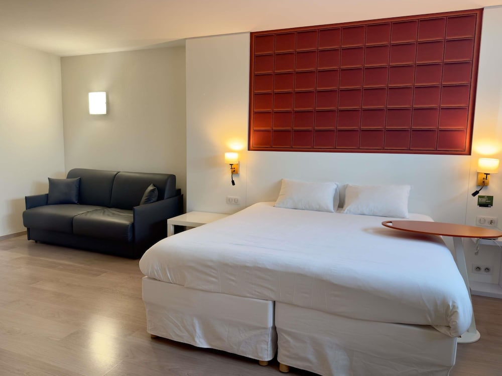 Ibis Styles Bordeaux Saint Medard 14/50