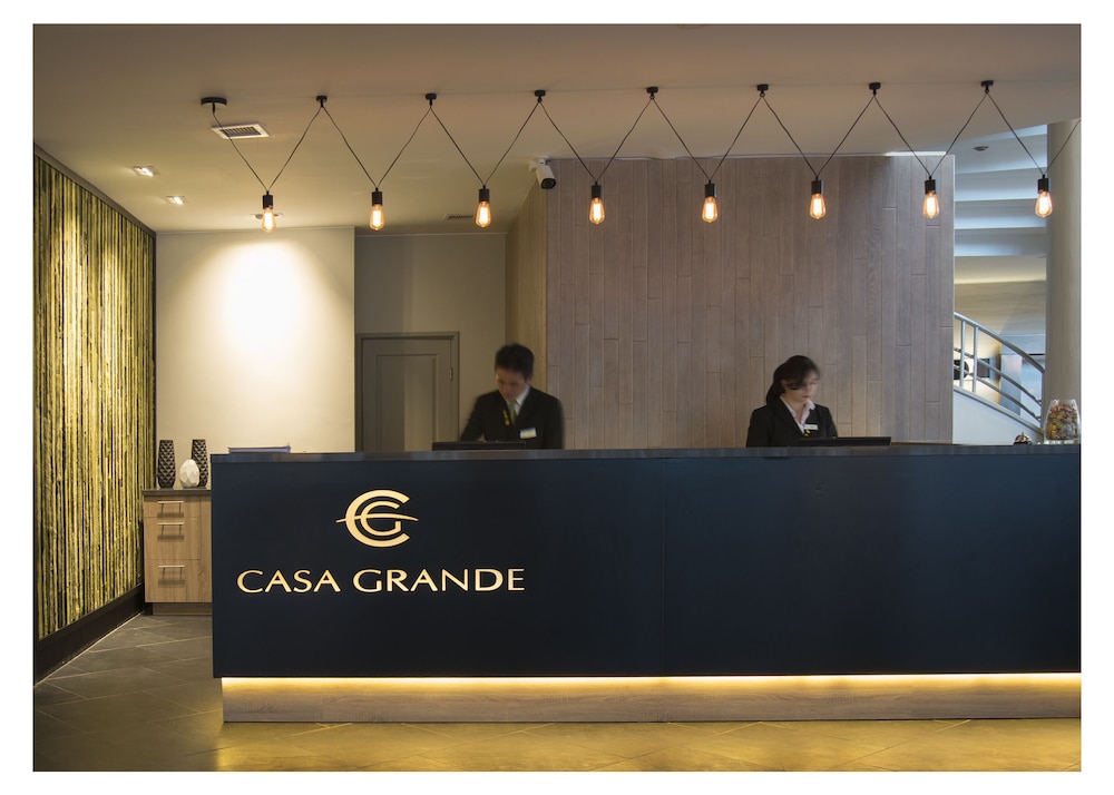 CASA GRANDE SUITES 2/42