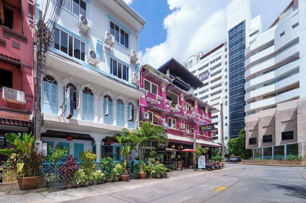Patong Sino House 66/70