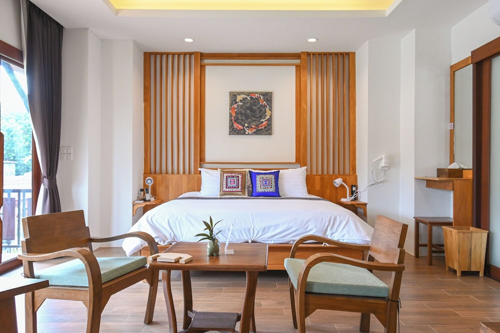 2 BEDROOMS, VILLA, POOL VIEW, BATHTUB