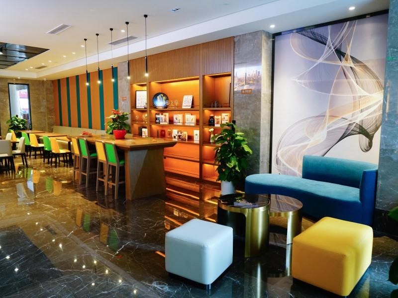 GreenTree Eastern Chongqing Jiefangbei Children's Hospital Hotel 52/65