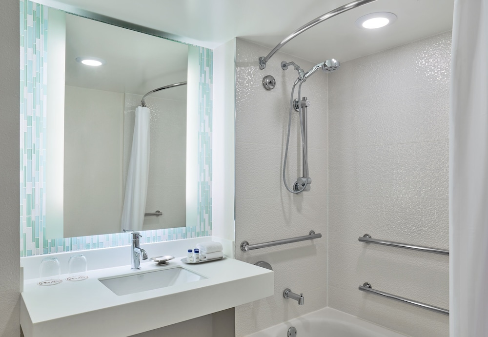Walt Disney World Swan Resort 20/65