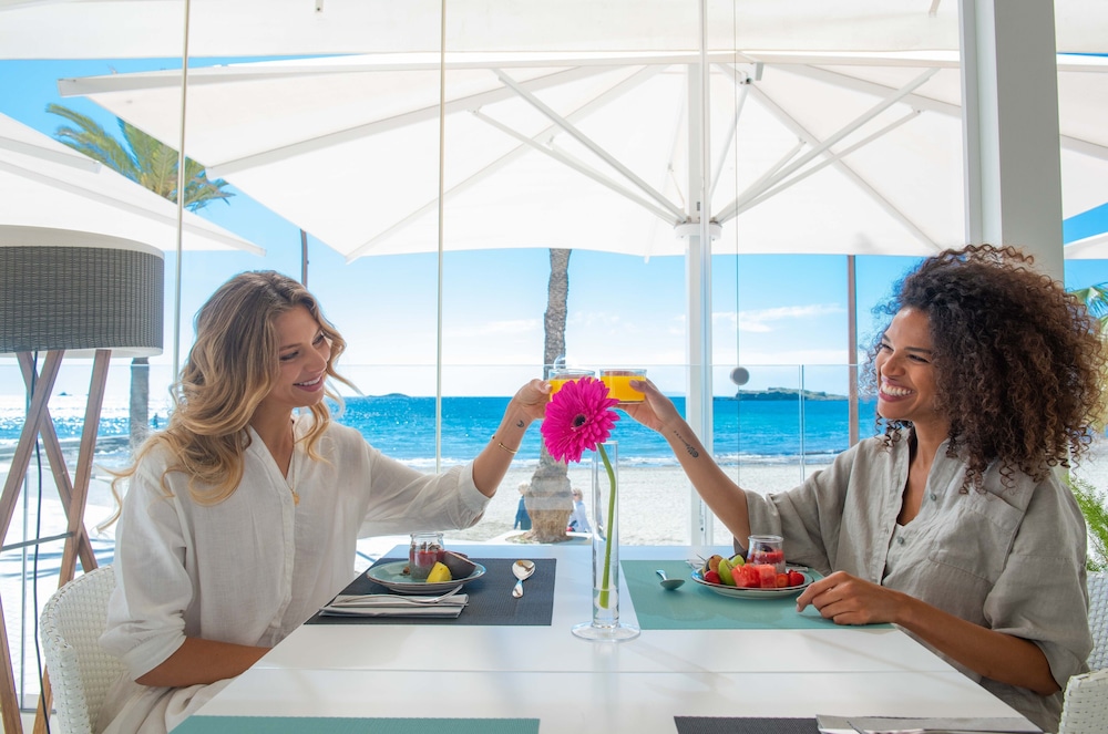 One Ibiza Suites 40/50