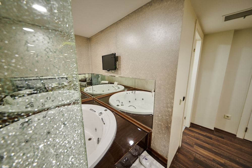 Hotel the Marions Suite 16/85