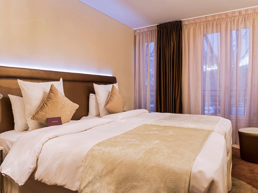 CLASSIC, TWIN BEDS
