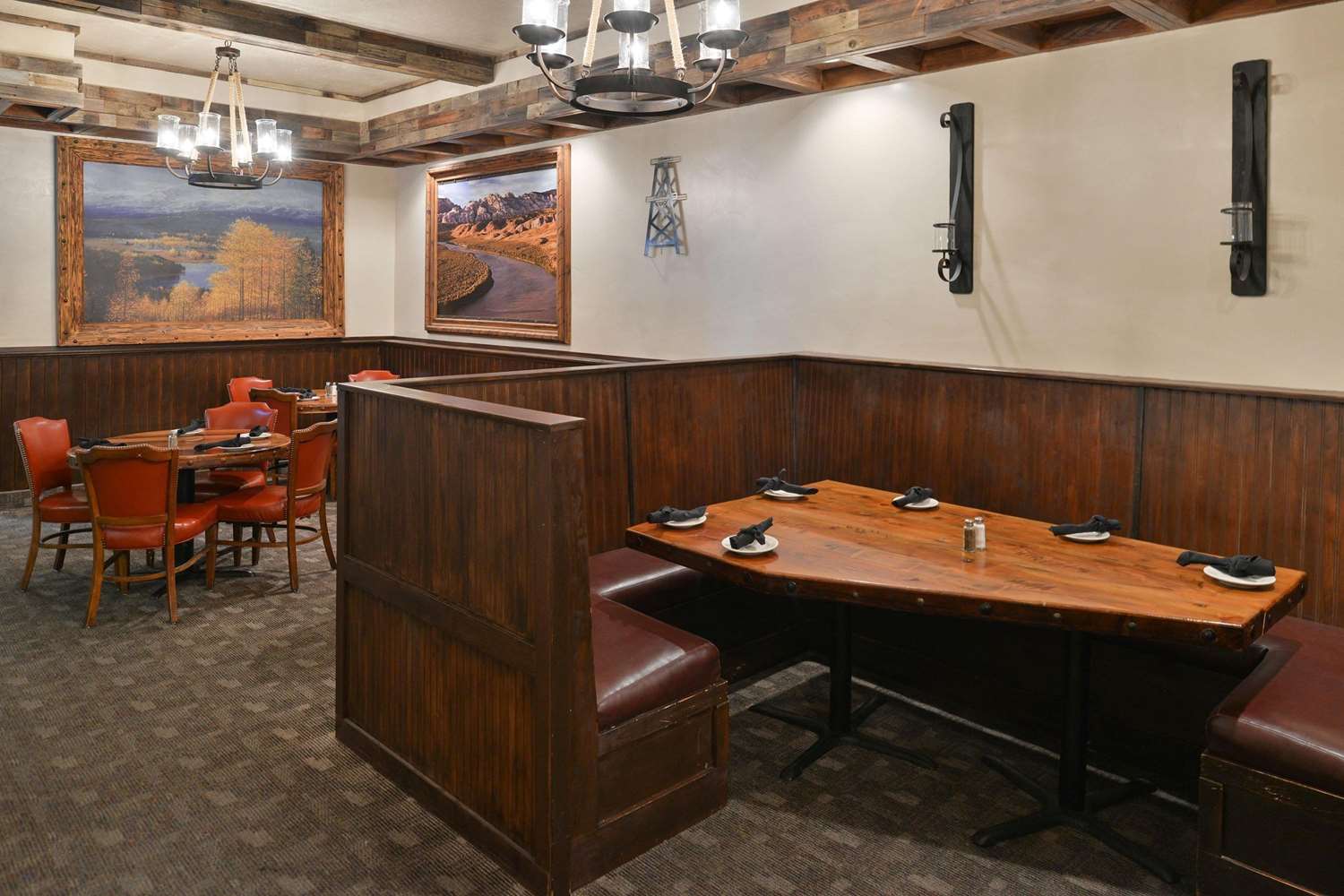 Quality Inn Vernal Near Dinosaur National Monument 32/43