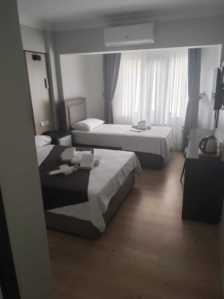 Demir Otel Restaurant 12/41