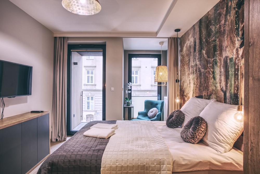 VINTAGE, APARTMENT