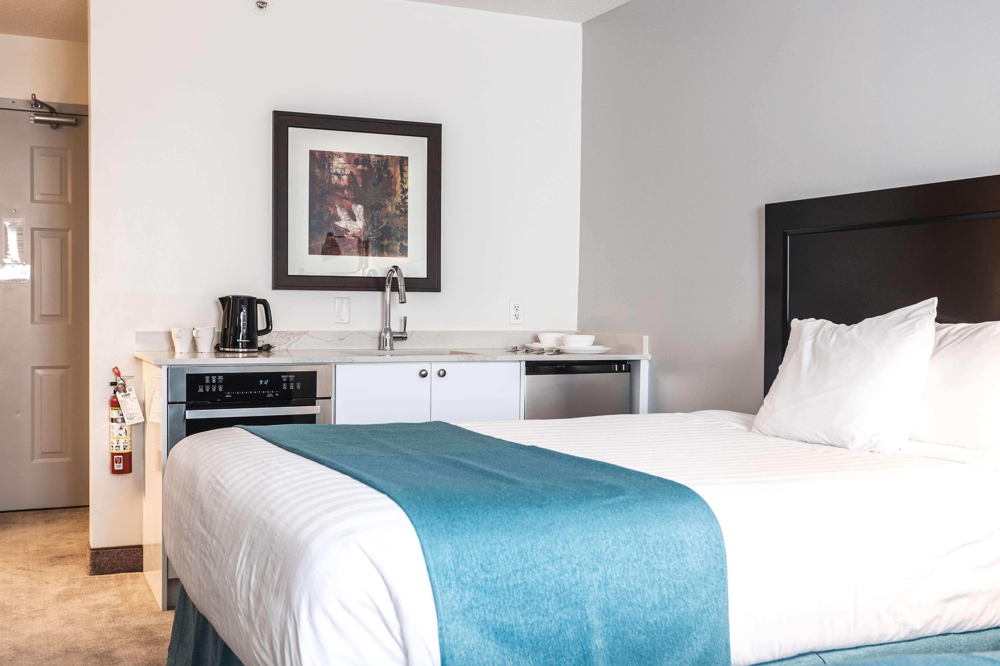 Efficiency, King Bed, Pet Friendly