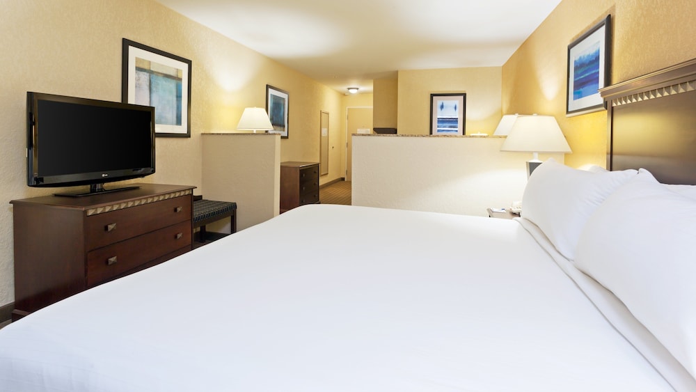 Holiday Inn Express And Suites Allentown West Ex Bw Plus Allentown Inn Suites 18/52