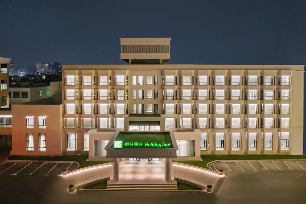 HOLIDAY INN ZHENGZHOU 6/69