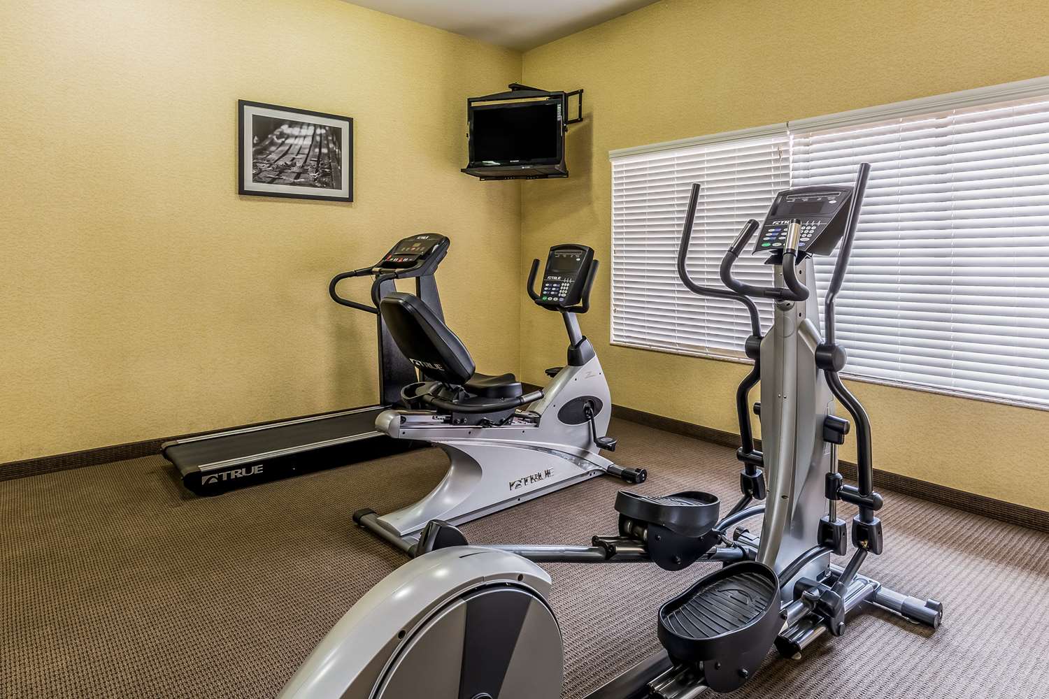 Sleep Inn & Suites Stafford Sugarland 12/23