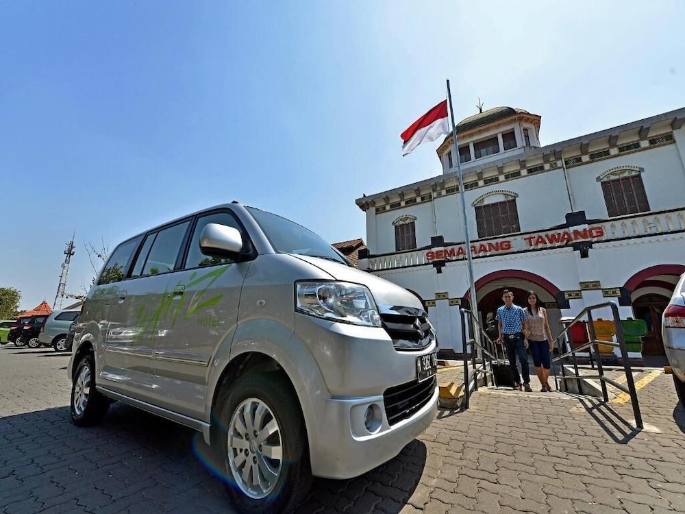 Whiz Hotel Pemuda Semarang 37/44