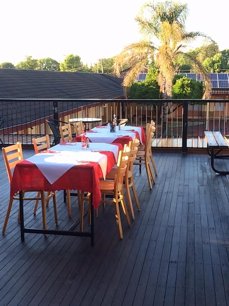 Townhouse Motel Cowra 44/56