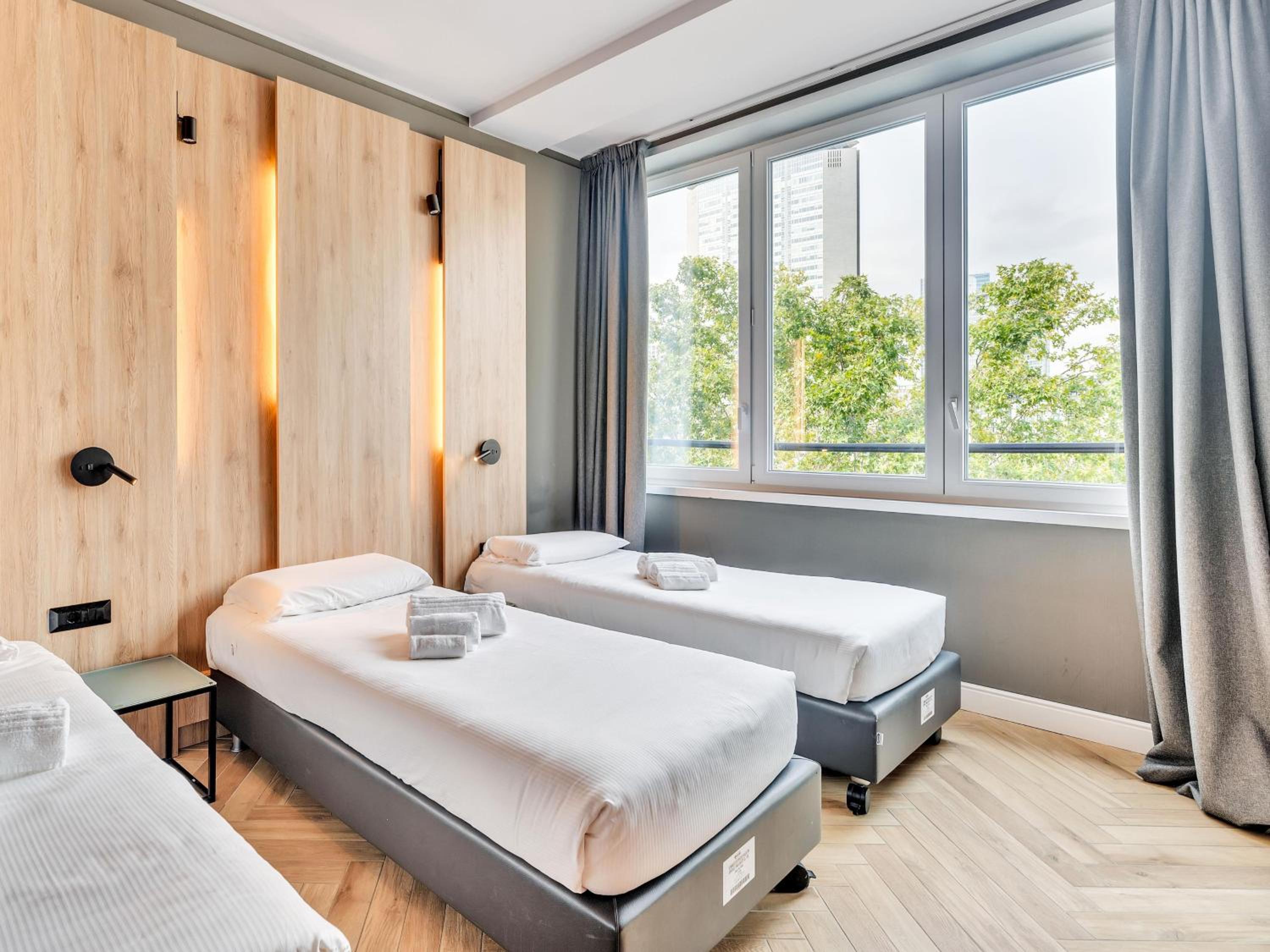 غرفة قياسية ثلاثية بسرير فردي، B&B Hotel Milano Aosta 2/8