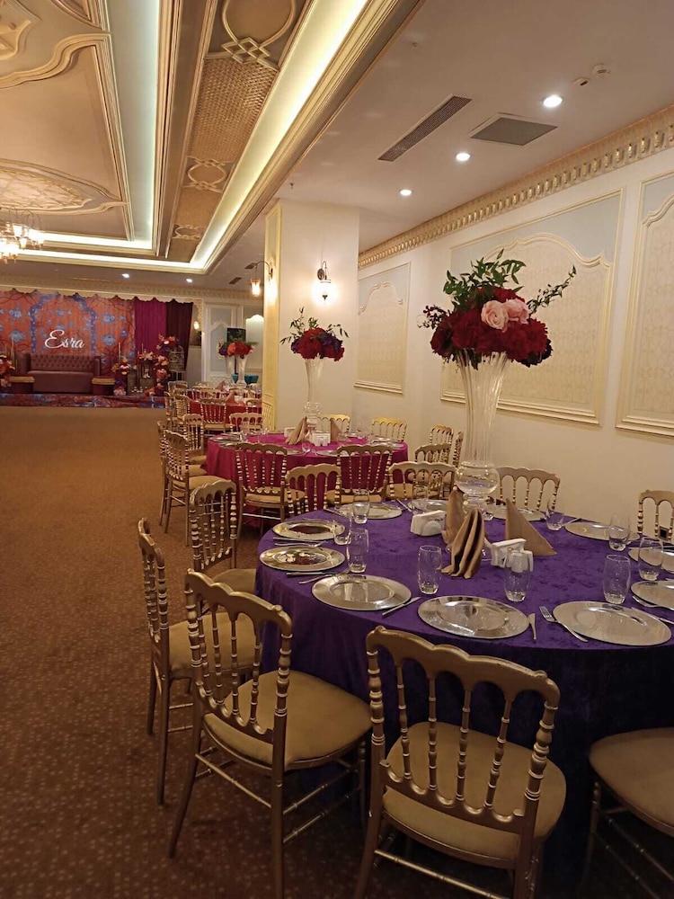 Nevali Hotel 40/50