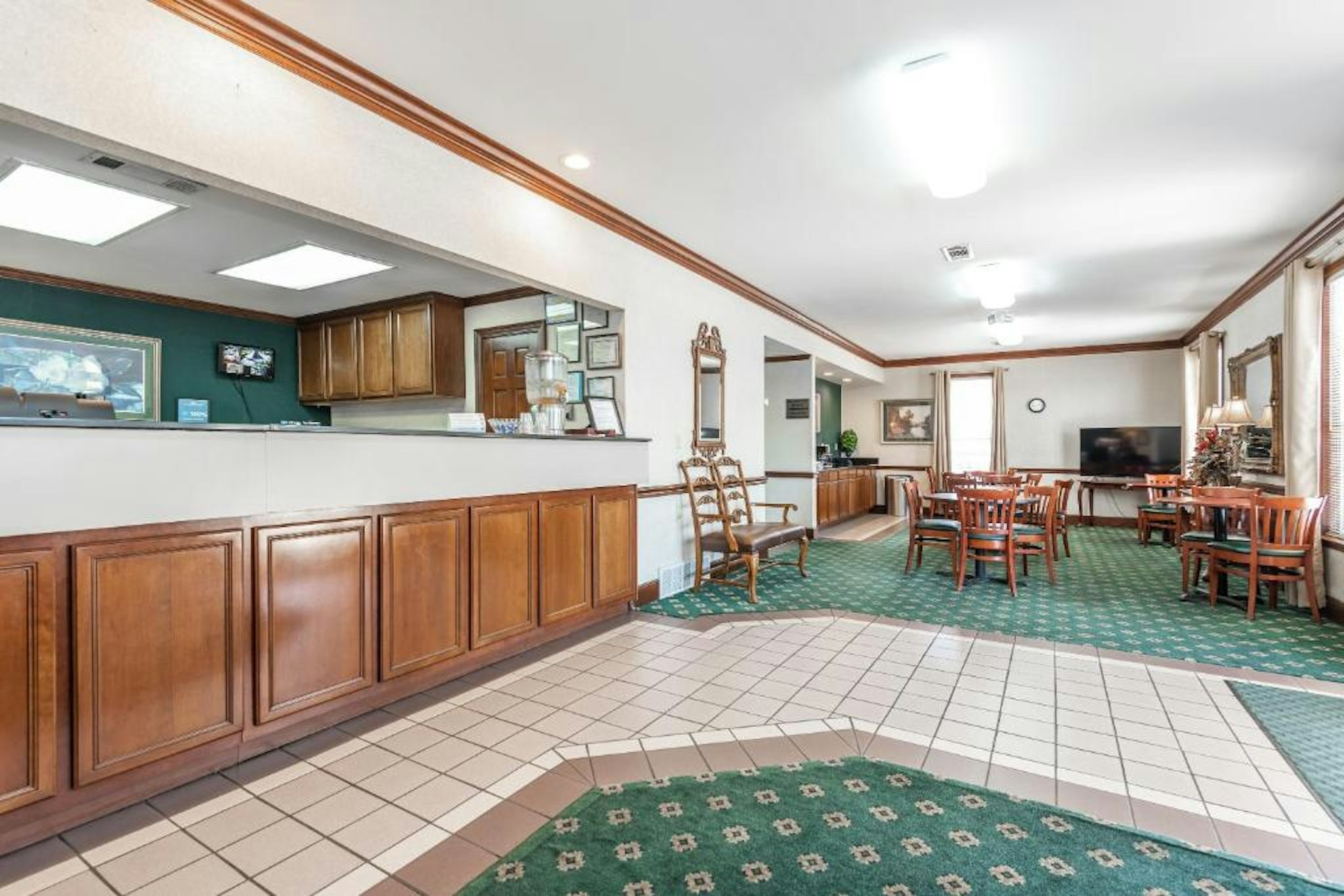 Plantation Oaks Suites & Inn Millington 7/36