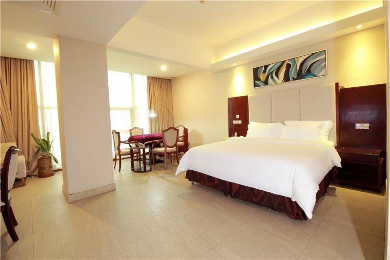 Lavande Hotel (Dongguan Tangxia Tianhong Shopping Center) 21/54
