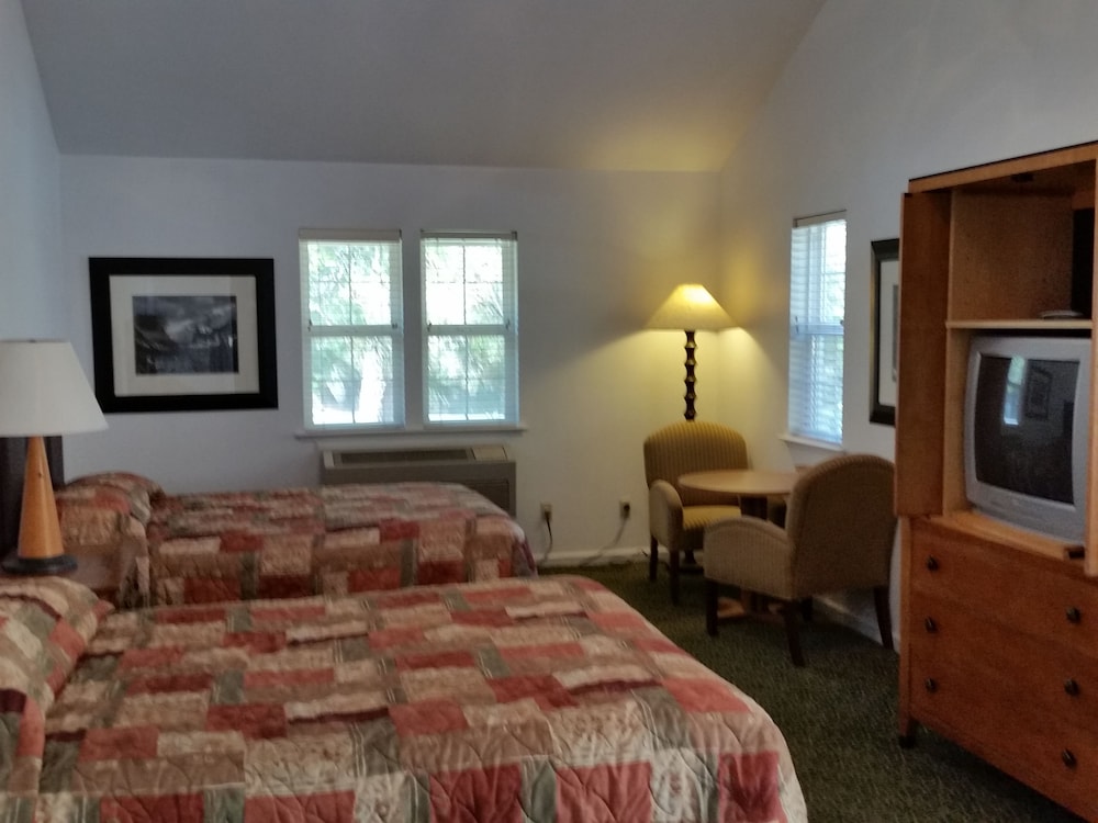 Indian Flat RV Park - Tent Cabins 42/58