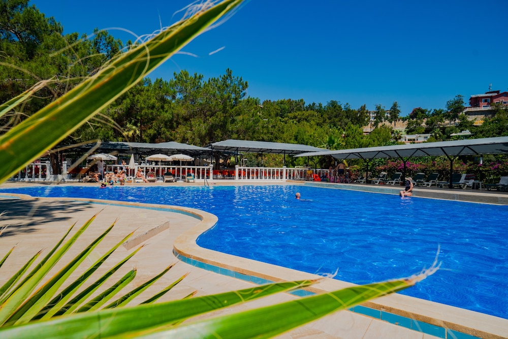 Senza Garden Holiday Club 41/66