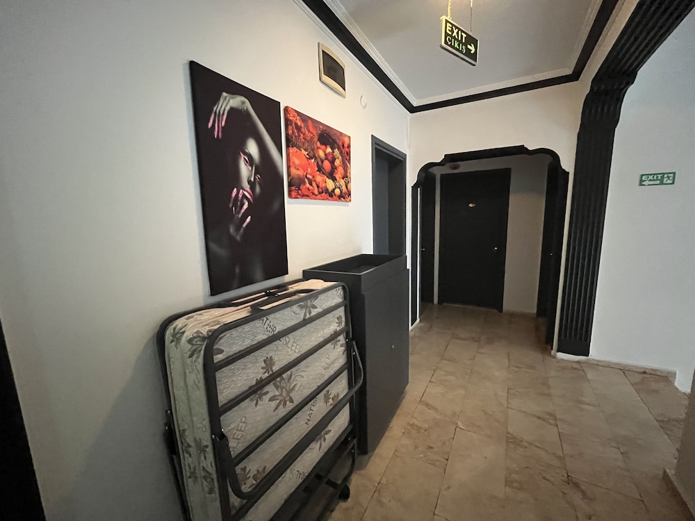 Lunay Hotel 3/33