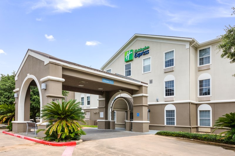 Holiday Inn Express Hotel Suites Columbus 1/24