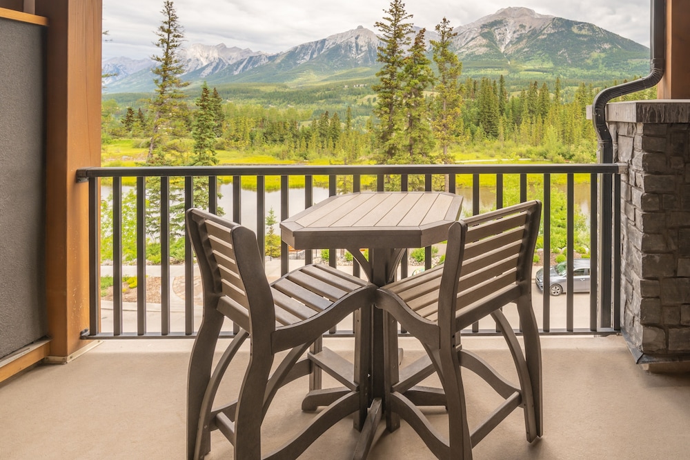 The Malcolm Hotel Canmore 32/46