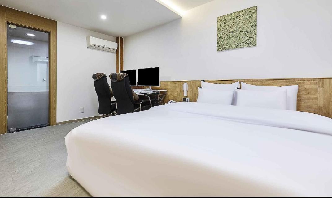 Suwon Hotel Pacific 37 10/35