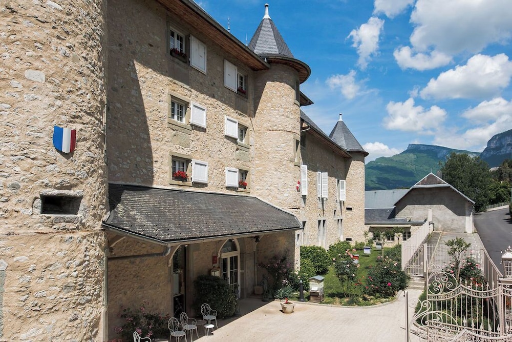 Chateau des Comtes de Challes 4/56