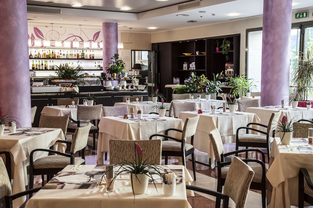 Mercure Genova San Biagio 51/72