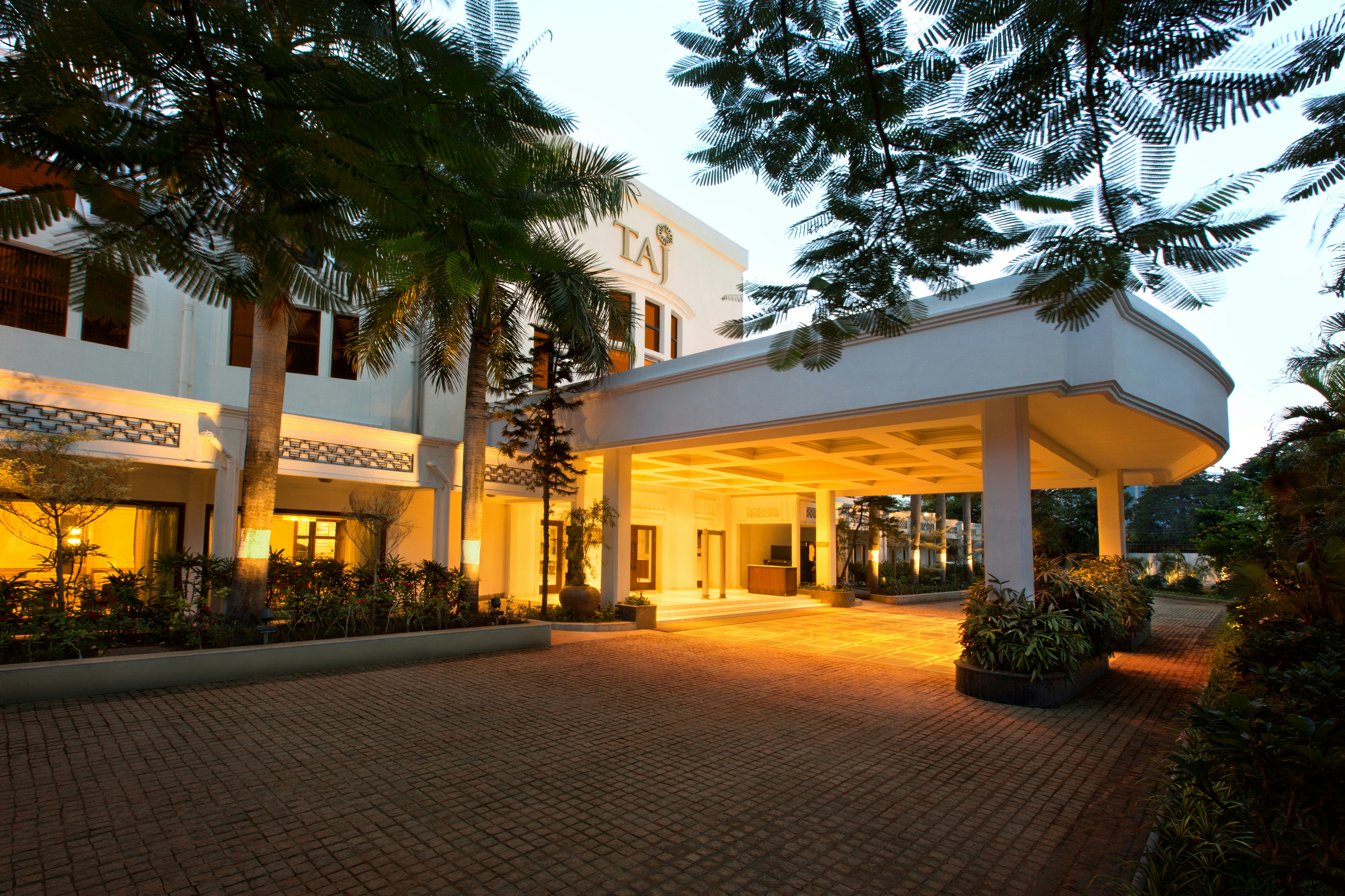 Taj Connemara 4/79